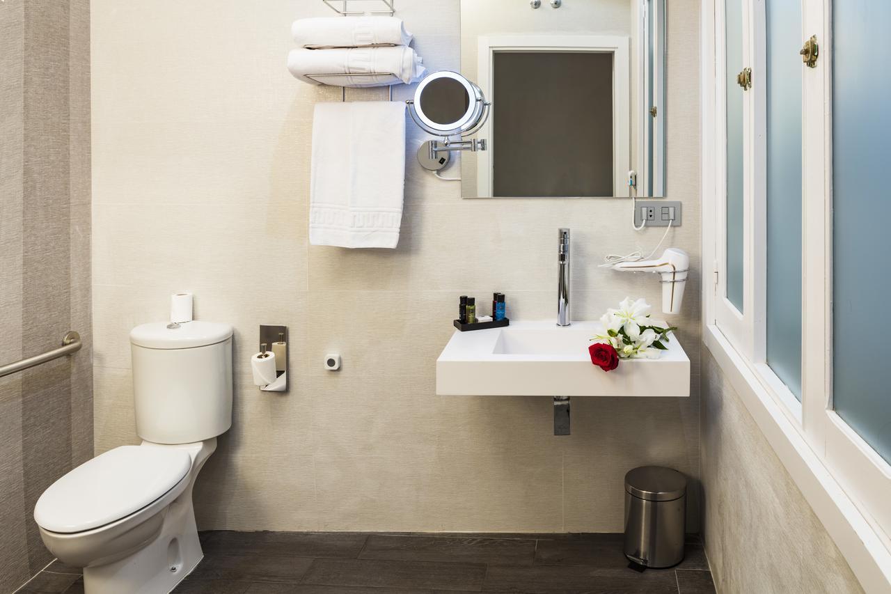 Betis 7 Luxury Boutique Apartments Севілья Екстер'єр фото