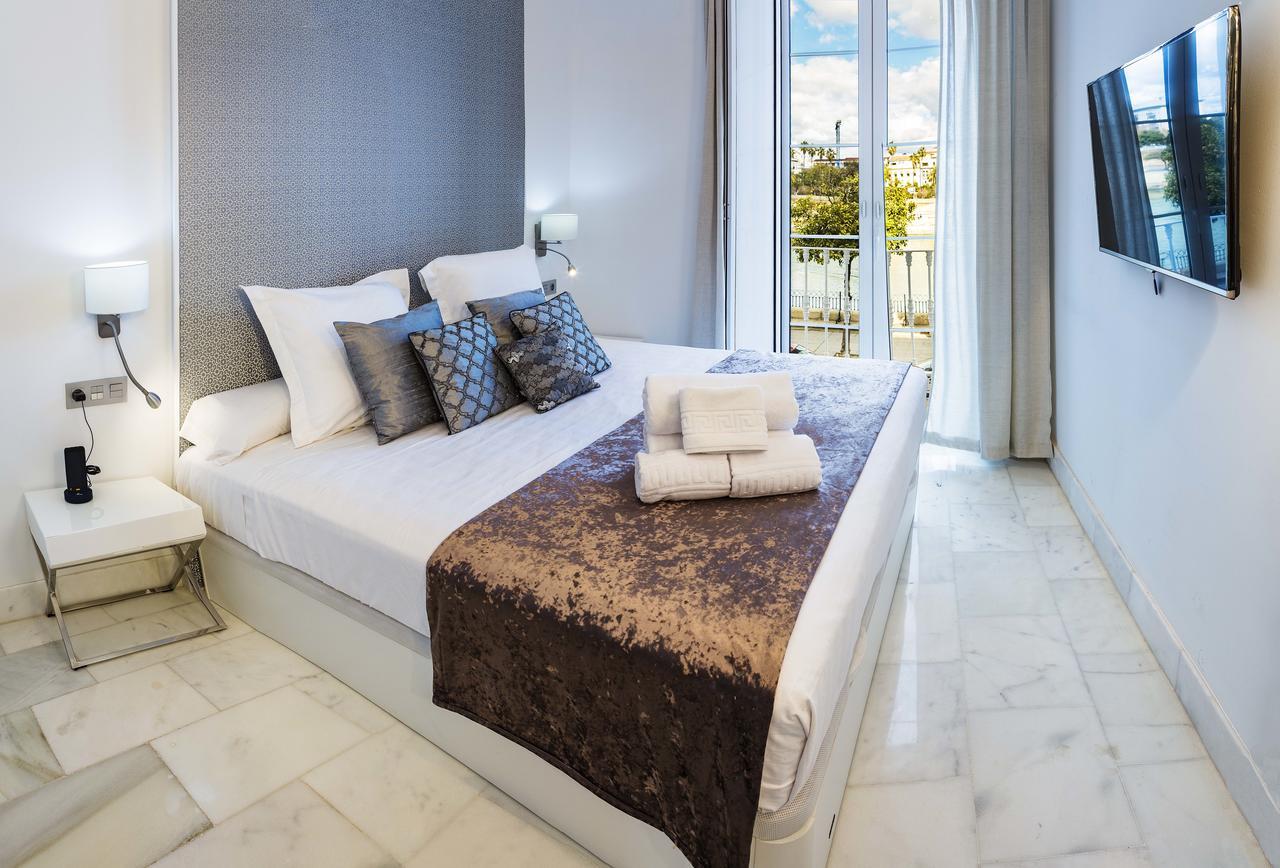 Betis 7 Luxury Boutique Apartments Севілья Екстер'єр фото