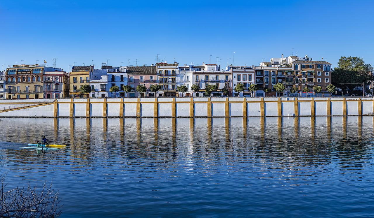 Betis 7 Luxury Boutique Apartments Севілья Екстер'єр фото